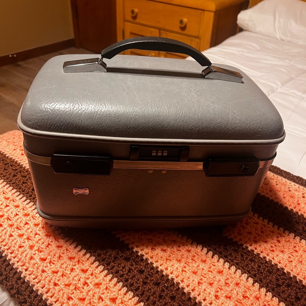 American Tourister Gray Travel Bag